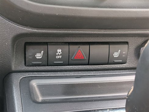 Used 2016 Jeep Patriot High Altitude image 16