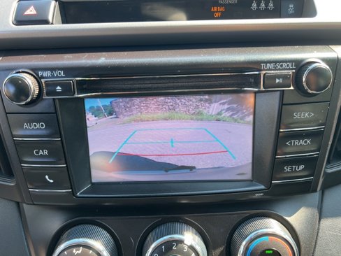 Used 2018 Toyota RAV4 LE image 17