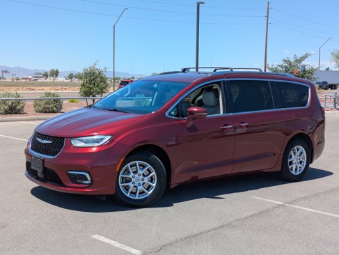 Used 2021 Chrysler Pacifica Touring-L image 34