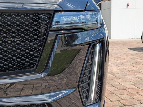 Used 2023 Cadillac Escalade V image 9