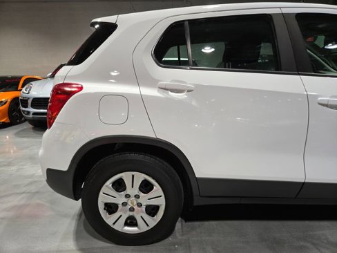 Used 2017 Chevrolet Trax LS image 12