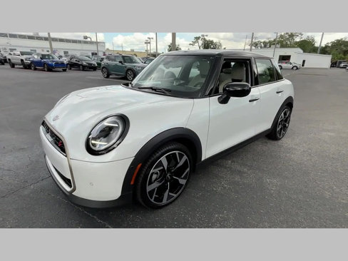 Certified 2025 MINI Cooper S image 33