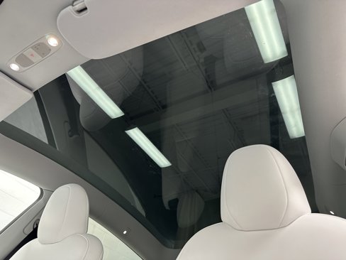 Used 2023 Tesla Model Y Long Range image 36