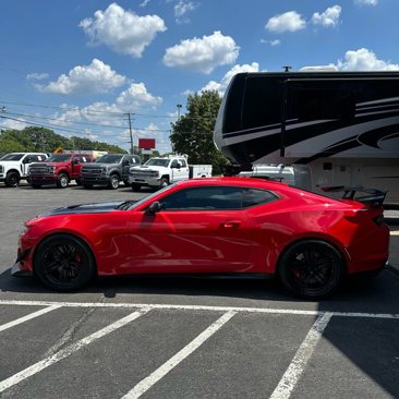 Used 2019 Chevrolet Camaro ZL1 image 5