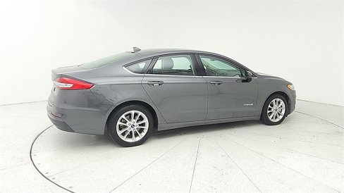Used 2019 Ford Fusion SE image 7