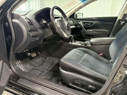 Used 2018 Nissan Altima 2.5 SV image 9