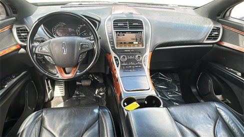 Used 2018 Lincoln MKX Reserve image 23