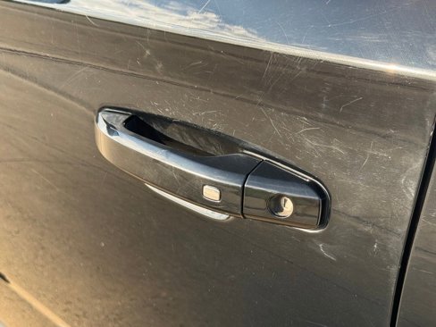Used 2019 GMC Yukon SLT w/ Open Road Package image 10