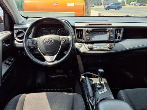 Used 2018 Toyota RAV4 XLE image 19
