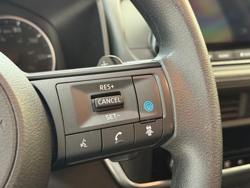 Used 2024 Nissan Rogue SV image 28