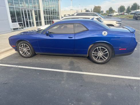 Used 2019 Dodge Challenger SXT w/ Plus Package image 8