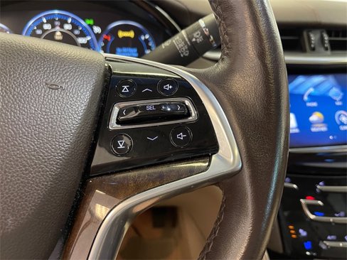 Used 2015 Cadillac XTS Premium image 22