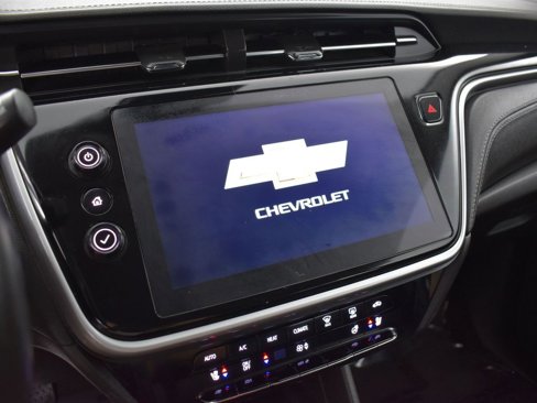 Used 2022 Chevrolet Bolt EUV LT w/ Convenience Package image 19