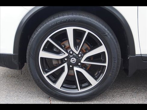 Used 2019 Nissan Rogue SL image 11