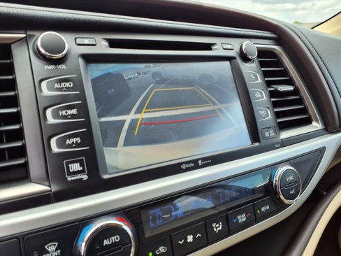 Used 2015 Toyota Highlander Limited image 23