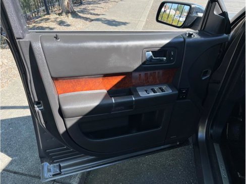 Used 2010 Ford Flex Limited image 6