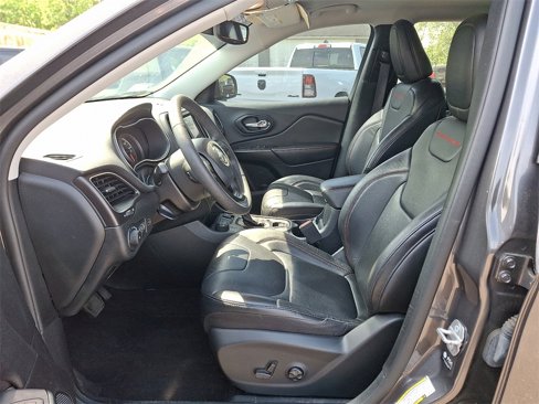 Used 2021 Jeep Cherokee Trailhawk w/ Technology Group image 13
