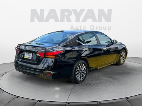 Used 2023 Nissan Altima 2.5 SV image 8