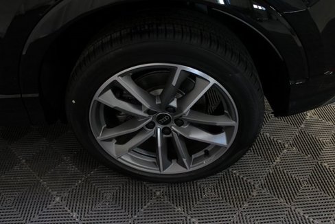 New 2025 Audi Q3 2.0T Premium image 28