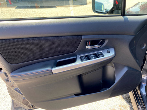 Used 2016 Subaru Crosstrek 2.0i Premium image 14