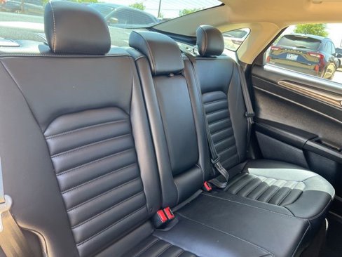 Used 2019 Ford Fusion SEL image 20