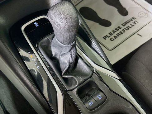 Used 2020 Toyota Corolla LE image 18