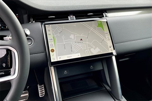 Used 2025 Land Rover Discovery Sport Dynamic SE image 5