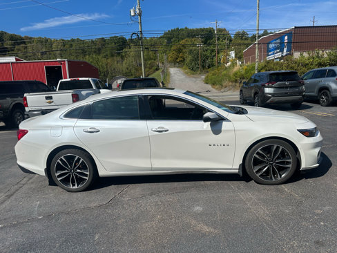 Used 2016 Chevrolet Malibu Premier w/ Driver Confidence Package II image 4