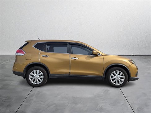 Used 2015 Nissan Rogue S image 6