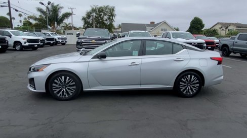 Used 2024 Nissan Altima 2.5 SV image 6