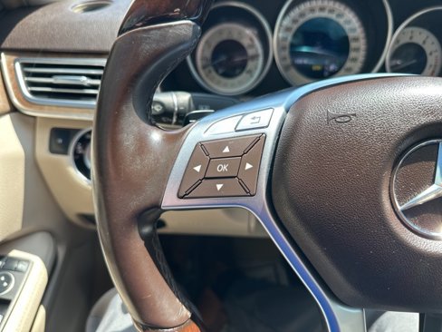 Used 2014 Mercedes-Benz E 350 Sedan image 23