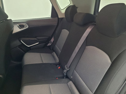 Used 2023 Kia Soul LX w/ LX Technology Package image 18