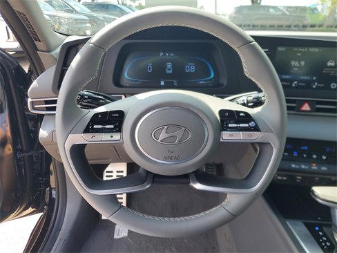 New 2025 Hyundai Elantra Sport image 17
