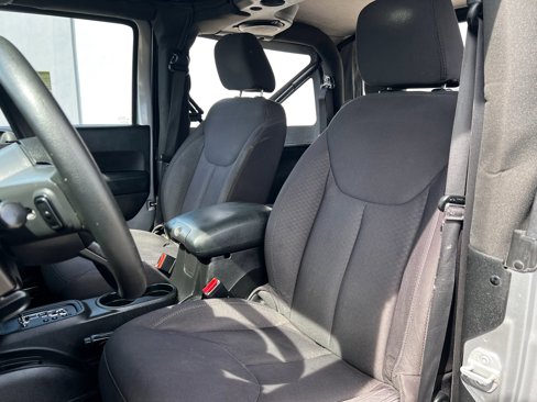 Used 2013 Jeep Wrangler Sport image 12