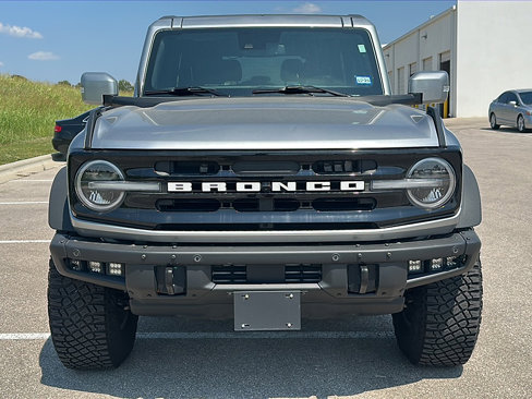 Used 2023 Ford Bronco Outer Banks w/ Sasquatch Package image 11