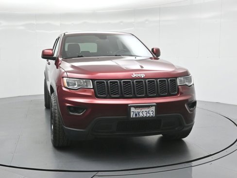 Used 2017 Jeep Grand Cherokee Laredo image 55