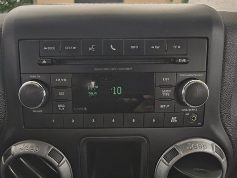 Used 2016 Jeep Wrangler Unlimited Sport w/ Connectivity Group image 22