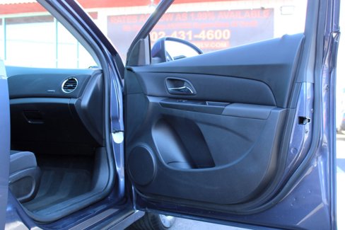 Used 2014 Chevrolet Cruze LT image 17