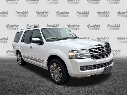 Used 2009 Lincoln Navigator 4WD image 2