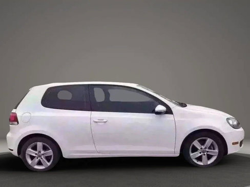 Used 2013 Volkswagen Golf 2-Door image 10