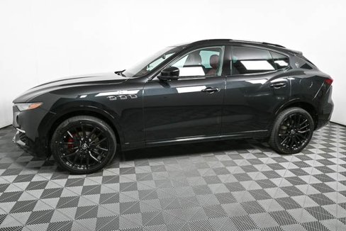 Certified 2022 Maserati Levante GT image 32