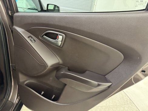 Used 2015 Hyundai Tucson SE image 22