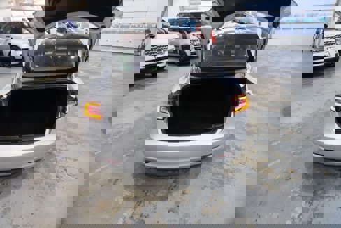 Used 2018 Tesla Model 3 Long Range image 10