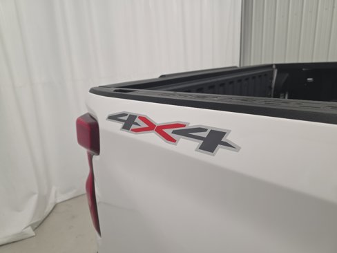 Used 2023 Chevrolet Silverado 1500 LTZ image 13
