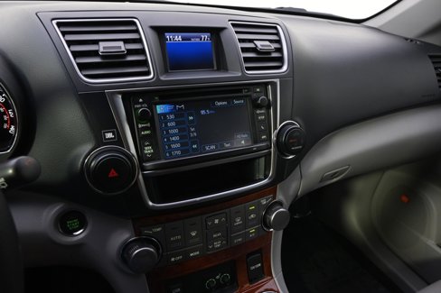 Used 2013 Toyota Highlander Limited image 28