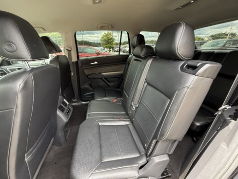 Used 2021 Volkswagen Atlas SE image 16