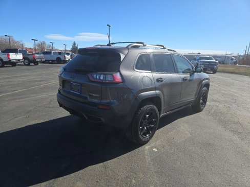 Used 2019 Jeep Cherokee Trailhawk image 5