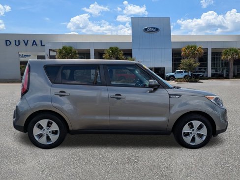 Used 2016 Kia Soul image 2