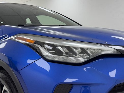 Used 2021 Toyota C-HR Nightshade image 32