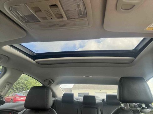 Used 2016 Honda Civic Touring image 13